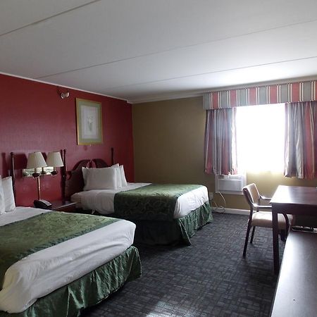 Center Street Value Inn Оберн Экстерьер фото