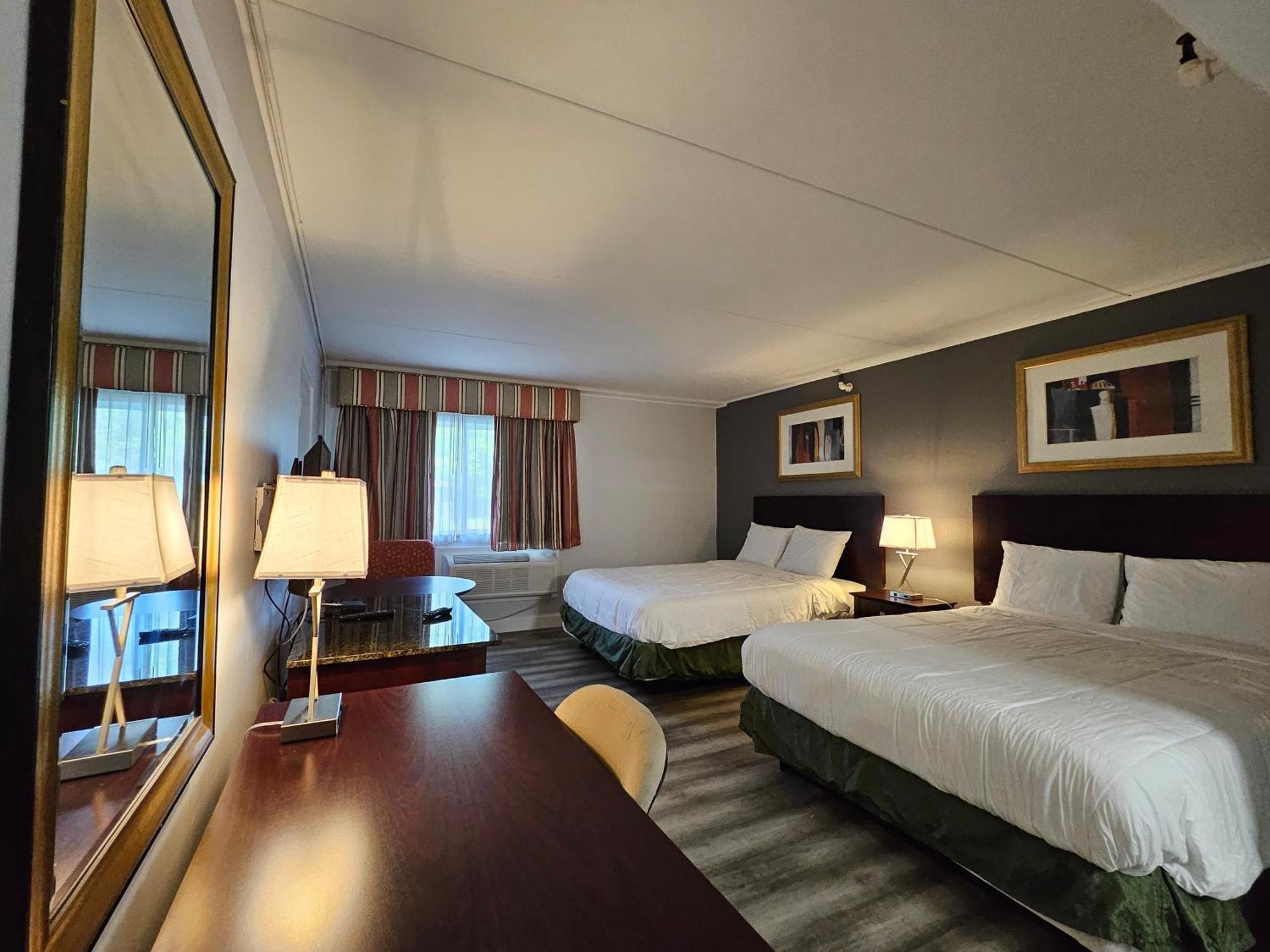 Center Street Value Inn Оберн Экстерьер фото