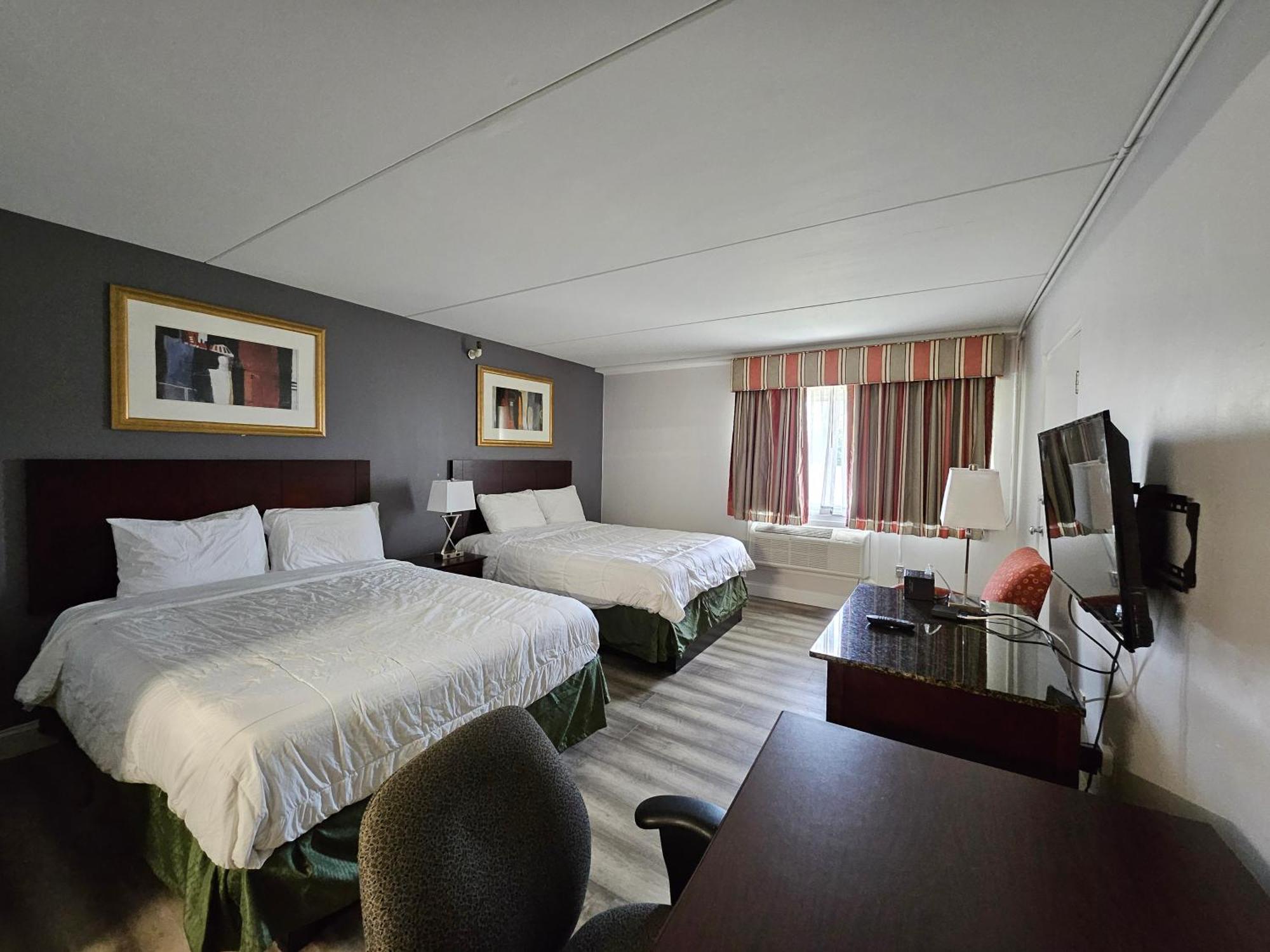 Center Street Value Inn Оберн Экстерьер фото