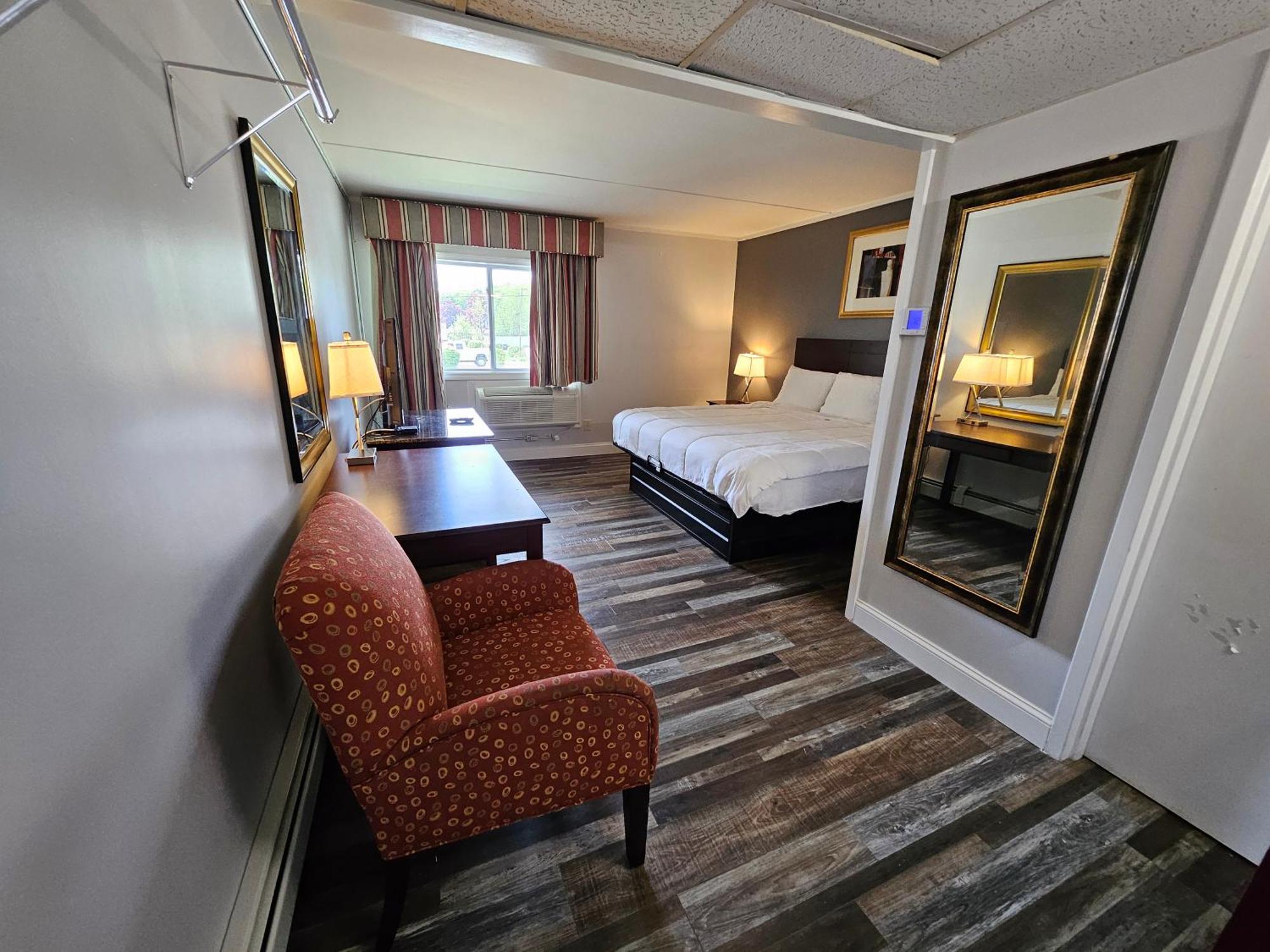 Center Street Value Inn Оберн Экстерьер фото